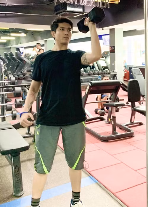 Hậu ly hôn, nam ca sĩ chưa công khai hẹn hò ai.