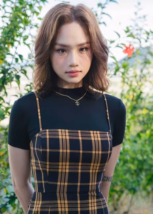 Miu Lê cũng trải lòng chuyện tình cảm trên truyền thông. Trong một bài phỏng vấn, cô cho biết, "một nửa" của mình là người đàn ông ngoan ngoãn và có đạo đức.Ảnh: FBNV