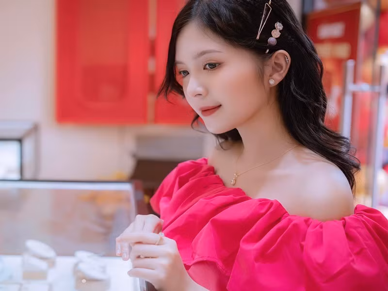 Trong nghề, Ngọc Huyền rất thích và hâm mộ diễn viên Thu Quỳnh.