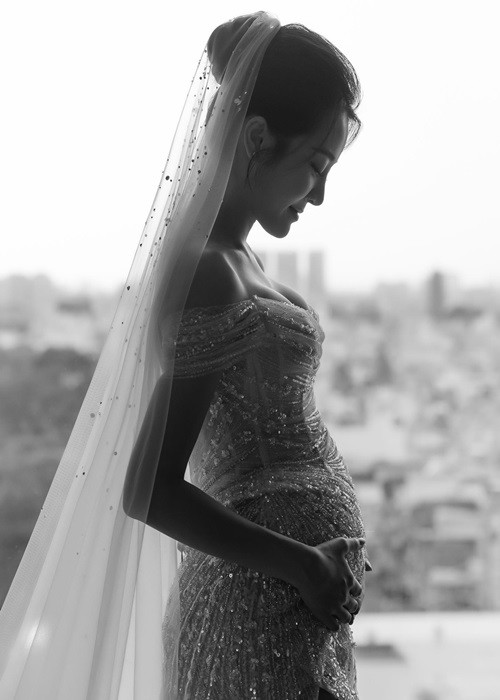 Tuy nhiên, cận ngày cưới nên phải thực hiện các công việc như phát thiệp và chuẩn bị tổ chức lễ cưới nên nữ diễn viên có phần đuối sức hơn so với trước đó. Ảnh: FBNV