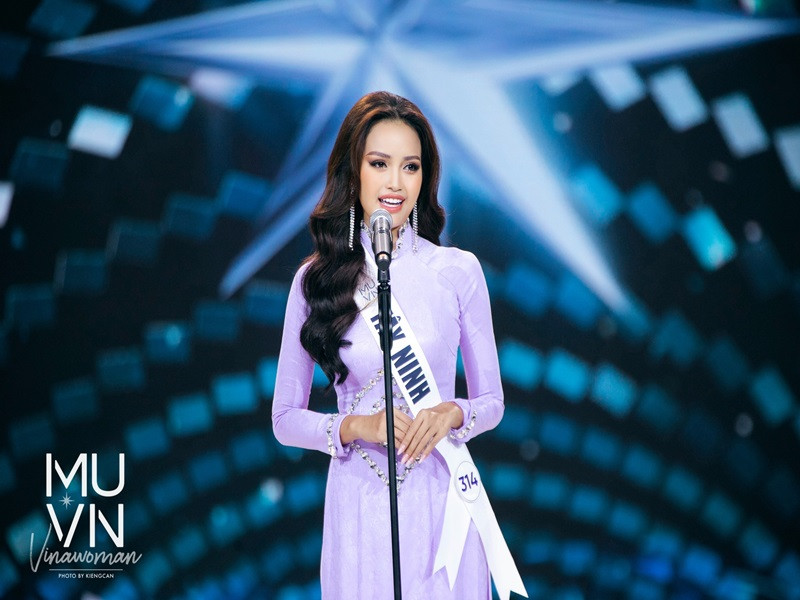 Ngọc Châu đánh bại 40 người đẹp khác trong chung kết để lên ngôi hoa hậu. Ảnh: Fanpage