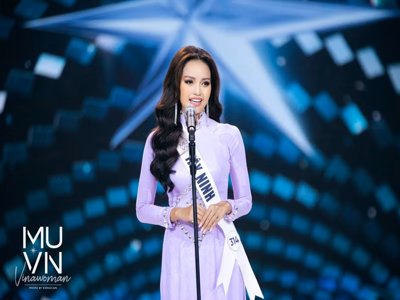 Ngọc Châu đánh bại 40 người đẹp khác trong chung kết để lên ngôi hoa hậu. Ảnh: Fanpage