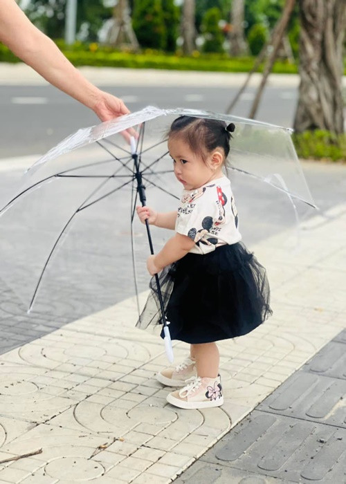 Nhờ vẻ ngoài đáng yêu, bé Bảo Ngọc có hợp đồng quảng cáo đầu tiên khi chỉ mới 6 tháng tuổi.