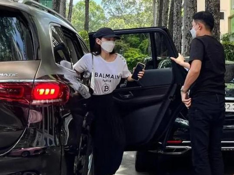 Gần đây, Minh Hằng được nửa kia đưa đi làm đẹp. Ảnh: Khỏe và đẹp