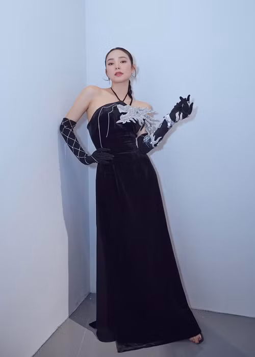 Một người bạn của Minh Hằng chia sẻ trên Zing, nữ ca sĩ muốn hôn lễ diễn ra riêng tư nên hạn chế sự tác nghiệp của truyền thông. Ảnh: FBNV