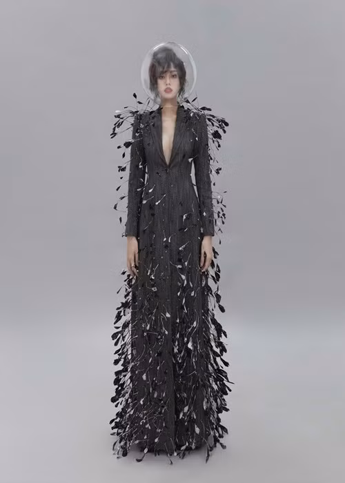 Ngoài ra, Tường còn được nhiều nhãn hàng lớn nhỏ “chọn mặt gửi vàng” với vai trò đại sứ.