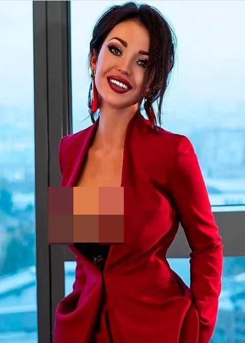 Trước khi vướng vòng lao lý, Kristina Dukhina giành danh hiệu Á hậu 1 cuộc thi Miss Dubai 2019. Năm 2020, cô đăng quang cuộc thi nhan sắc Grand Prix Miss Federation ở Nga. Ảnh: Zing