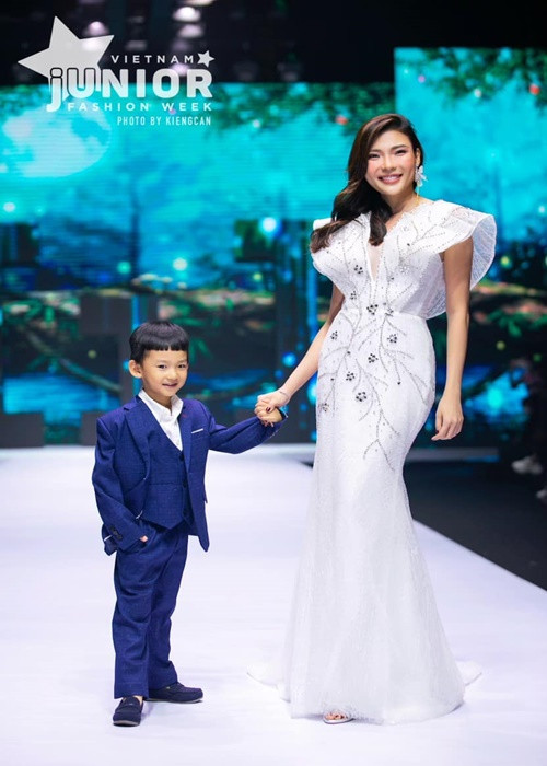 Bà xã của Lương Thế Thành muốn bé Bảo Bảo còn có em chơi cùng và gia đình đông vui, nhiều tiếng cười.