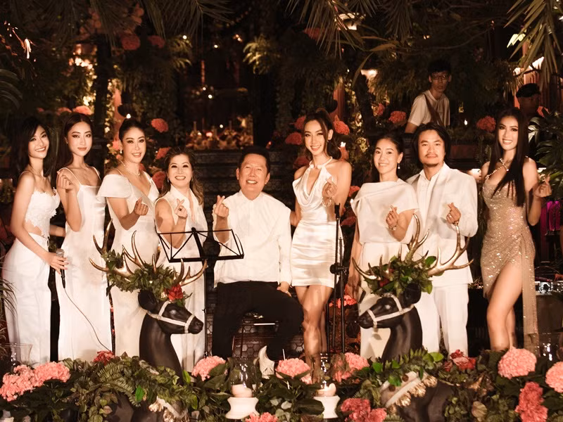 Ông Nawat - chủ tịch của Hoa hậu Hòa bình Quốc tế, chia sẻ niềm xúc động khi chỉ trong thời gian ngắn ngủi vừa qua ông đã nhận được sự đón tiếp vô cùng nồng hậu, tận tình của ban tổ chức Miss Grand Vietnam cũng như khán giả Việt Nam.