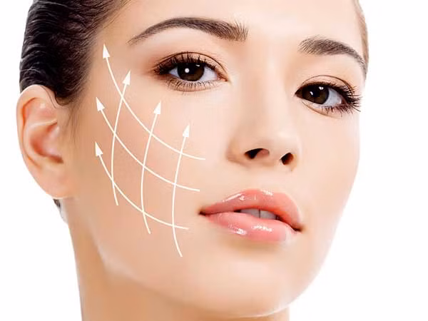 Trước khi đắp mặt này, bạn nên rửa mặt thật sạch và lau khô với khăn mềm. Đắp mặt nạ trong 30 phút và rửa sạch với nước ấm. Thực hiện 2 lần 1 tuần, trong vòng 3 tuần bạn sẽ có làn da căng mịn như ý. 