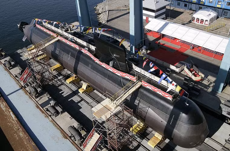 Singapore cũng sở hữu lực lượng tàu ngầm gồm 4 chiếc lớp Challenger và Archer mua lại từ Thụy Điển. Tương lai, hải quân nước này sẽ nhận thêm 2 tàu ngầm cỡ lớn Type 218SG cực kỳ hiện đại nhập khẩu từ Đức.