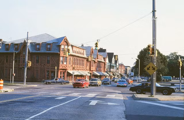 Ngã tư đông đúc ở trung tâm Boston, Mỹ. Ảnh VT