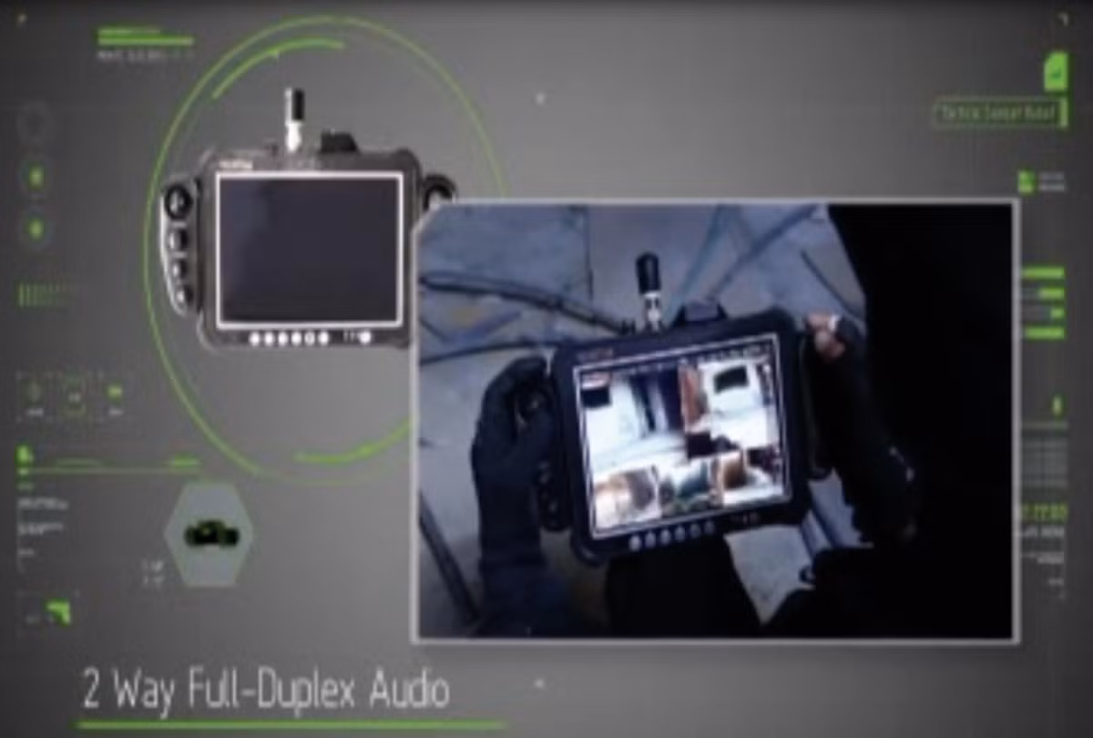 Ngoài ra, Dogo còn được trang bị hệ thống micro và loa cho phép người điều khiển giao tiếp với con tin và kẻ địch. Các thao tác điều khiển Dgo được tiến hành thông qua thiết bị điều khiển từ một tay cầm đặc biệt và một máy tính bảng. Hiện nay, Công ty General robotic đã sẵn sàng đua vào sản xuất hàng loạt.