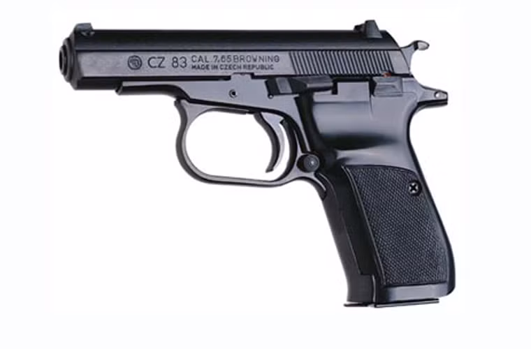 Cũng giống như súng bắn tỉa SVD, mặc dù được trang bị thêm hai phiên bản súng ngắn hiện đại mới, nhưng trong lực lượng Cảnh sát Cơ động vẫn dùng số lượng lớn súng ngắn CZ-83.