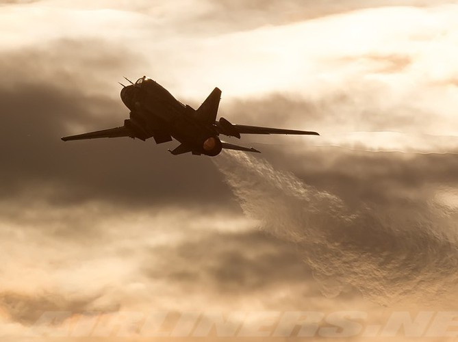 Dù được trang bị radar nhưng tầm phát hiện mục tiêu của Su-22 vẫn thua kém rất nhiều so với các chiến đấu cơ F/A-18.