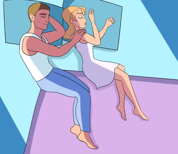 Tư thế úp thìa “phân tán”. Tư thế úp thìa “phân tán” tương tự như cách ngủ trên song sẽ có một khoảng trống giữa hai người. Đây là một trong những tư thế ngủ phức tạp nhất, có thể hiểu theo các cách đối lập nhau.