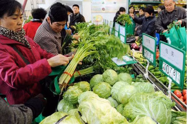 Rau củ là nguồn cung cấp vitamin, khoáng chất và chất xơ tuyệt vời. Các nhà dinh dưỡng thường khuyến khích tăng cường rau xanh trong các bữa ăn hàng ngày. (Ảnh: Sohu, minh họa)