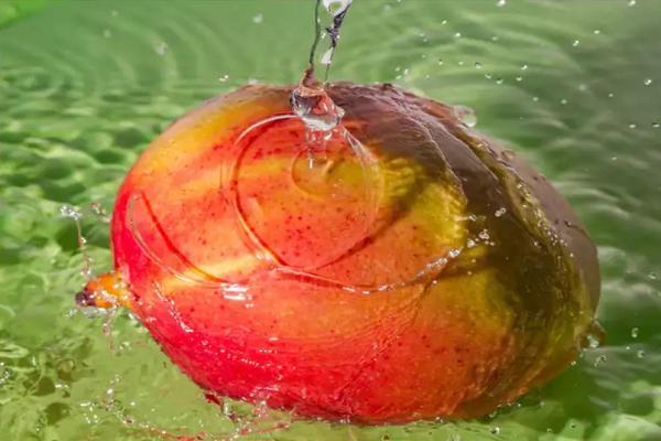 Kinh ngạc lý do nên ngâm xoài trong nước trước khi ăn Kinh ngac ly do nen ngam xoai trong nuoc truoc khi an