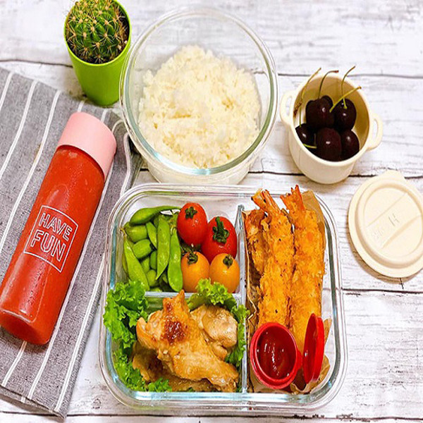 Để nâng cao chất lượng nghỉ ngơi, bạn cũng nên quan tâm đến thời điểm ngủ trưa. Tốt nhất nên ngủ nửa giờ sau khi ăn trưa. Ngủ ngay sau bữa ăn không chỉ khó đi vào giấc ngủ mà còn gây khó tiêu, nhất là người già chức năng tiêu hóa suy giảm.