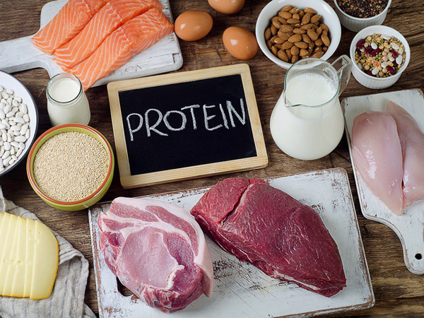 Chế độ ăn nhiều protein. Protein là một trong những chất dinh dưỡng cần thiết cho cơ thể. Vậy nhưng, bổ sung lượng lớn protein không phải là lựa chọn sáng suốt, có thể gây hại sức khỏe.