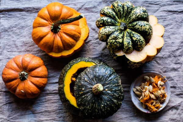 Để không ảnh hưởng sức khỏe, bệnh nhân mỡ máu không nên ăn quá nhiều bí đỏ cùng lúc. Nếu không, lượng đường trong máu sẽ tăng cao, làm tăng độ nhớt của máu, tăng các tạp chất khác khiến mỡ máu tăng theo.