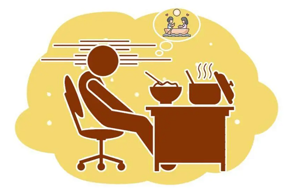 Ngồi ngay sau ăn. So với hai tư thế trên, ngồi một lúc sau bữa ăn được coi là tư thế tốt cho sức khỏe hơn. Thời điểm này, máu chủ yếu cung cấp cho dạ dày và ruột để tiêu hóa thức ăn, từ đó có thể làm cho dạ dày và ruột hoạt động bình thường, không có nguy cơ mắc bệnh trào ngược dạ dày.