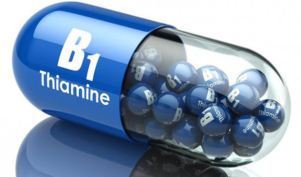 Vitamin B1. Vitamin B1 không phải là thành phần cải thiện chứng mất ngủ đặc biệt hiệu quả. Tuy vậy, bổ sung vitamin B1 góp phần điều chỉnh sự xáo trộn của hệ tiêu hóa. Thực tế, một số người mất ngủ, ngủ hay mơ có liên quan đến vấn đề tiêu hóa. Bổ sung vitamin B1 kịp thời, khoa học sẽ giúp cải thiện hệ tiêu hóa hiệu quả.