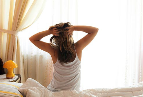  Ngủ ngon Ngủ ngon thường xuyên rất có tác dụng giúp ngăn chặn chứng đau nửa đầu. Ngủ quá ít hoặc quá nhiều đều có thể gây đau đầu và hạ ngưỡng giảm cơn đau của bạn. Tốt nhất hãy đảm bảo giấc ngủ từ 7 đến 8 tiếng mỗi đêm, cố gắng đi ngủ và thức dậy cùng lúc mỗi ngày.