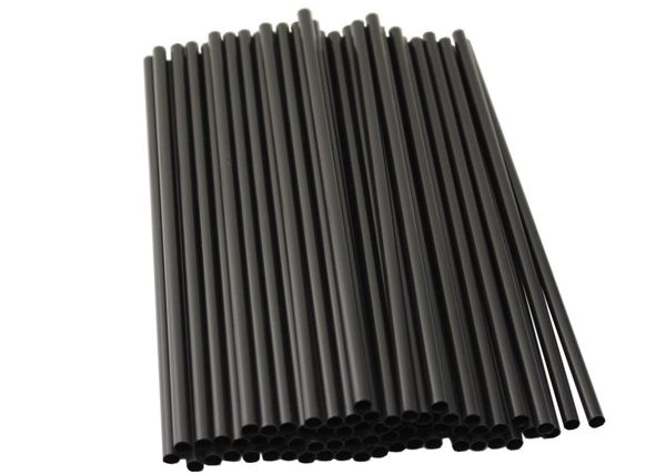 Ống hút nhựa được làm chủ yếu bằng polypropylene. Do đó, sử dụng ống hút nhựa là bạn đang gián tiếp đưa hóa chất vào cơ thể, gây hại cho hệ tiêu hóa và gan. Ảnh khonguyenlieu.