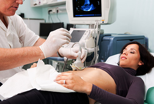  Chẩn đoán Xét nghiệm máu có thể kiểm tra xem gan của bạn hoạt động tốt như thế nào. Bác sĩ có thể yêu cầu siêu âm hoặc chụp CT để xem gan của bạn trông như thế nào. Bạn cũng có thể cần sinh thiết gan để kiểm tra xem có dấu hiệu bệnh nào không.