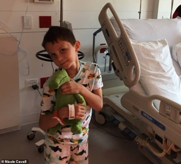 Tiến sĩ Neil Friedman, giám đốc Trung tâm Nhi khoa Thần kinh tại Cleveland Clinic Children's, cho biết khối này có khả năng là do phản ứng viêm của cơ thể trước một căn bệnh do virus.