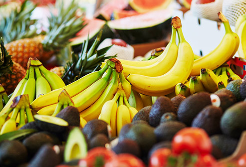  Chuối Chuối dễ tiêu hóa và có nhiều kali - một khoáng chất quan trọng mà bạn có thể bị mất nếu bạn bị tiêu chảy hoặc nôn mửa.