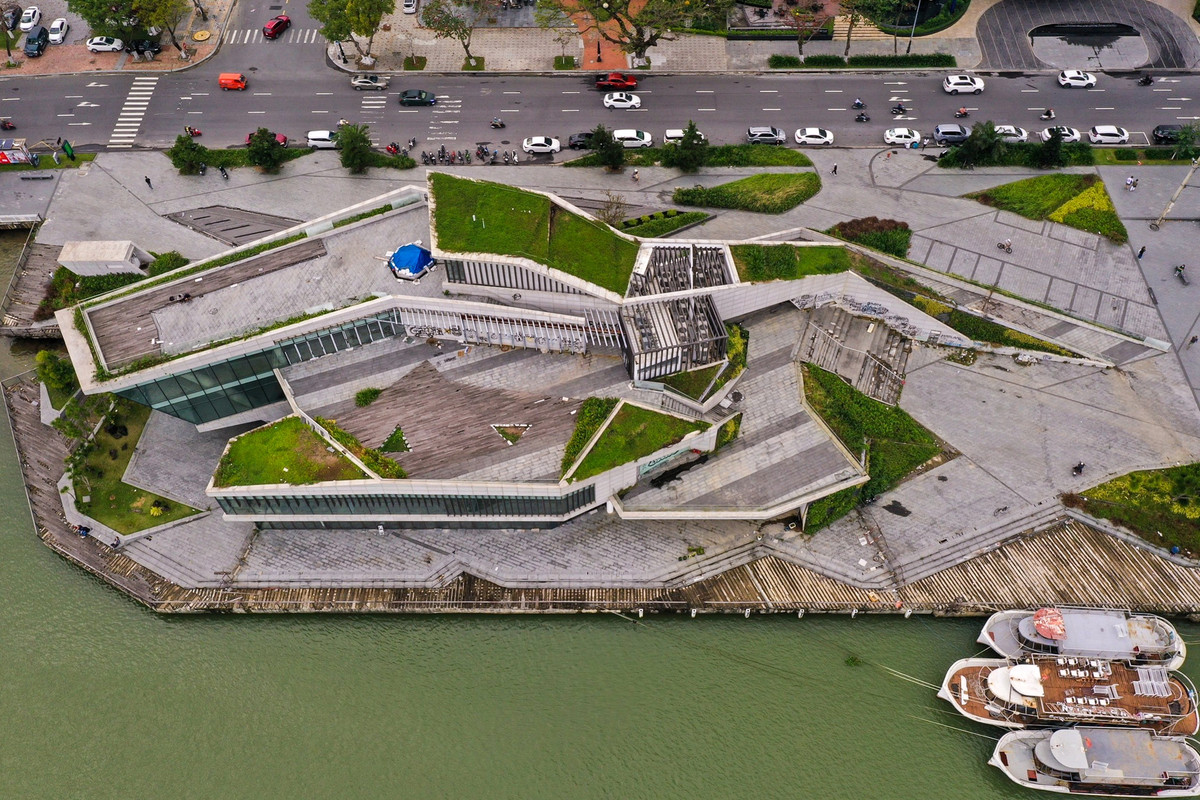 Năm 2018, Hội đồng nhân dân TP Đà Nẵng đã bàn bạc phương án bỏ ra 100 tỷ đồng nhằm thu hồi.Sau khi được thu hồi, nơi đây sẽ trở thành công trình công cộng, phục vụ du khách và người dân. (Ảnh: Tổ Quốc).