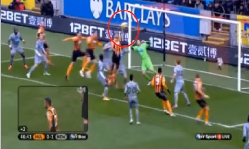 Elmohamady tai hien pha ghi ban doc cua huyen thoai Maradona