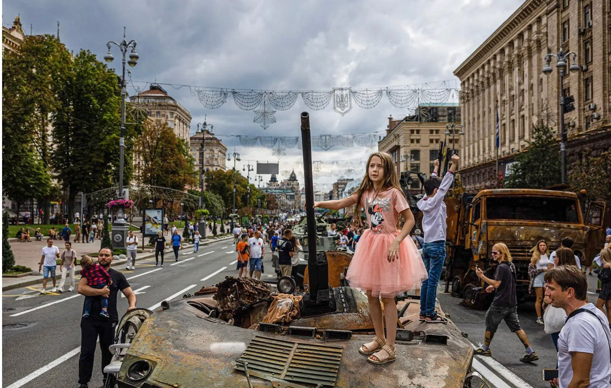 Tổng thống Ukraine, ông Volodymyr Zelenskyy cảnh báo, trong những ngày tới chiến sự giữa Ukraine và Nga có thể sẽ tiếp tục leo thang.