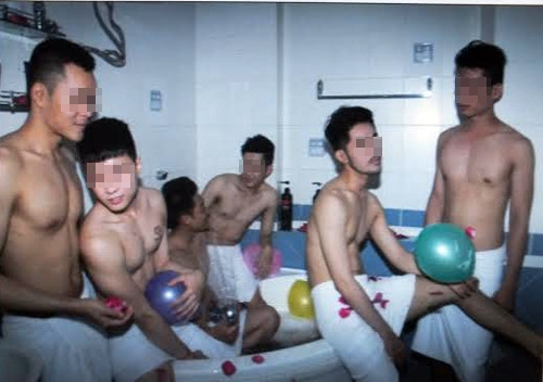 Những nam thanh niên trong album hình giới thiệu cho khách ở Công ty TNHH Y học Cổ truyền Adonis (đường Sư Vạn Hạnh, phường 12) bị Công an đột kích, bắt quả tang 3 nhân viên nam đang kích dục và sinh hoạt tình dục với 3 khách nam.