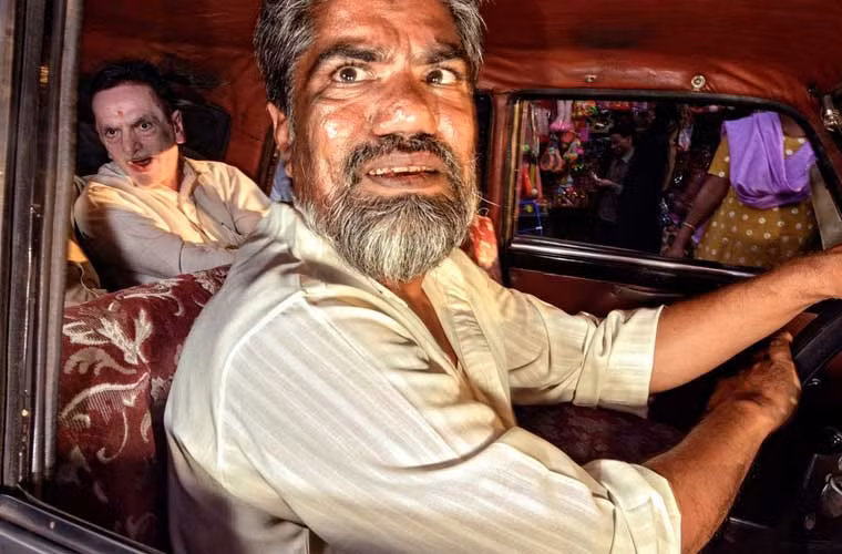 Mỗi taxi Premier Padmini thường mang đậm dấu ấn của các bác tài với những bức ảnh của các sao Bollywood hay biểu tượng của các vị thần.