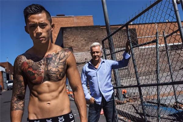 Trang SBS đã có một bài viết giới thiệu, phỏng vấn Martin Nguyen khá hay mang đến nhiều thông tin, cảm nhận cho độc giả Việt Nam và quốc tế về công việc, cuộc sống của chàng võ sĩ này. Được biết, giống như nhiều võ sĩ MMA khác, Martin Nguyen phải tập luyện rất vất vả và thường xuyên phải đối mặt với vô vàn nguy hiểm trong các trận đấu. Vốn chịu nhiều định kiến của xã hội nhưng chàng trai 27 tuổi này vẫn luôn hết mình với con đường đã chọn.