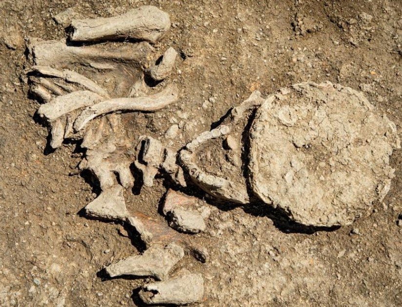 Theo các chuyên gia INRAP, những quan tài này có niên đại vào khoảng thế kỷ 3 - 5.