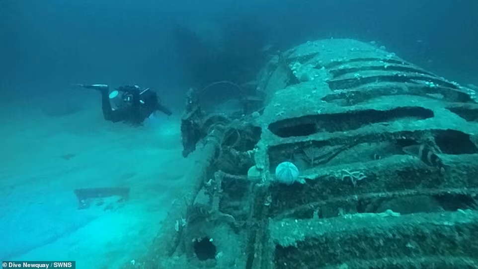 Ngay trong chuyến tuần tra đầu tiên từ thành phố Bergen đến vùng biển xung quanh Land's End thì U-102I biến mất.
