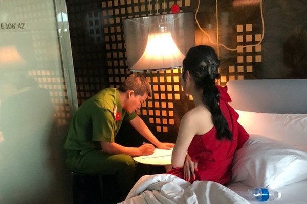 Canh sat hinh su tiet lo chuyen pha duong day mai dam