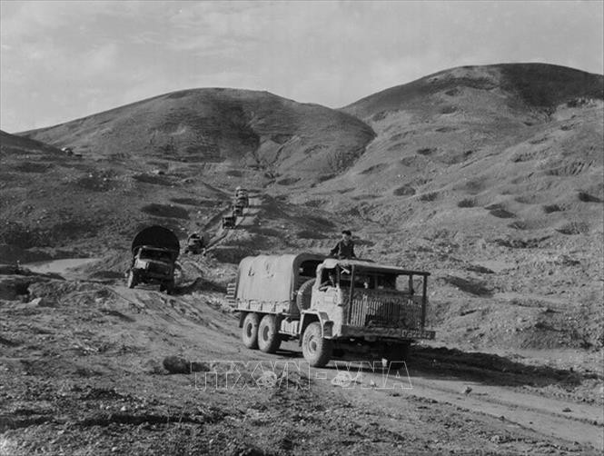 Ngã ba Đồng Lộc gắn liền với những ký ức không thể nào quên về các Anh hùng liệt sĩ hy sinh thân mình để bảo vệ tuyến đường giao thông nối liền hậu phương lớn miền Bắc với tiền tuyến miền Nam. Ảnh: TTXVN.