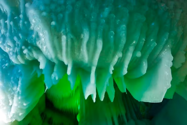 Theo các chuyên gia, hang động băng Ningwu nằm ở độ cao 2.300 m so với mực nước biển.