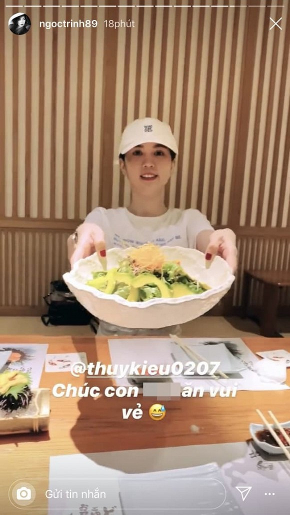 Ngoc Trinh khong ngai ngan bung thuc an cho nguoi giup viec-Hinh-2