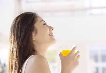 Moi buoi trua uong coc nuoc nay moi mo thua tieu bien