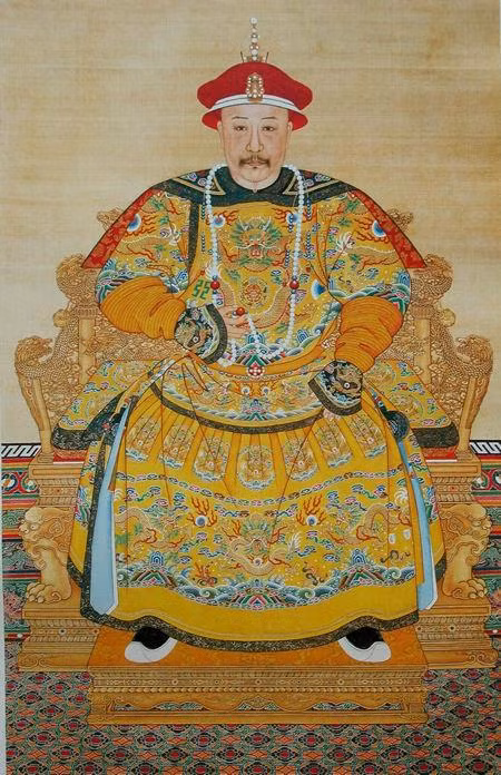 Theo nghiên cứu của các chuyên gia, những hoa văn hình rồng trên long bào của hoàng đế được thêu một cách tinh xảo.