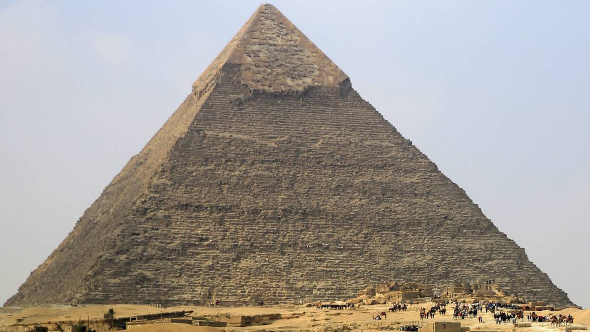 Bí mật về màu sắc kim tự tháp Ai Cập được hé lộ khiến công chúng vô cùng bất ngờ và thú vị.