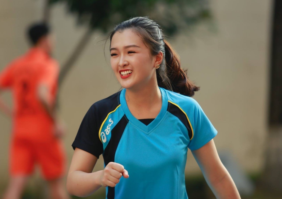 “Trong 4 năm học tập, về điều kiện sinh hoạt cũng như kiến thức pháp luật, kỹ năng nghiệp vụ, chúng em đều được đào tạo bài bản và nhận được sự quan tâm của Ban Giám đốc học viện. Chúng em tự hào và không bao giờ hối hận vì đã quyết định chọn môi trường lực lượng vũ trang để theo học”, Ngọc Tâm nói.