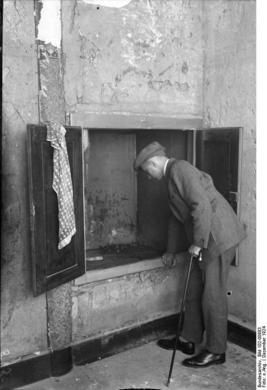 Kể từ đó, gã sát nhân máu lạnh Haarmann sát hại ít nhất 26 người khác. Nạn nhân là nam giới trong độ tuổi từ 10 - 22.