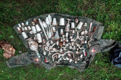 Phát xít Đức chôn hộp đựng kho báu xuống dưới đất thuộc khuôn viên lâu đài Nowy Sącz Royal.